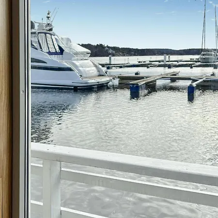 Botel Prachtig Schip In Manstad Met Uitzicht Op Zee Vanuit Het 4*